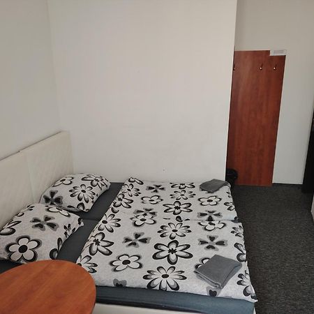 Centrum Ostrava - Rooms ภายนอก รูปภาพ